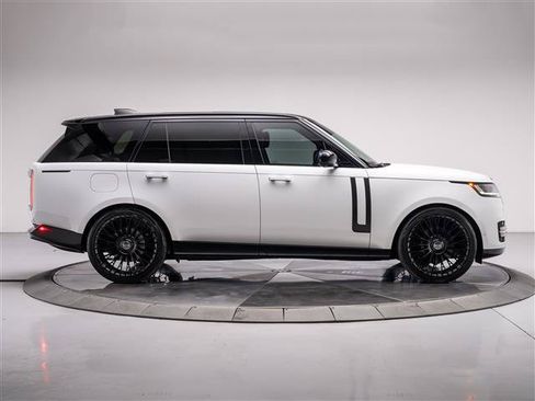 Used 2025 Land Rover Range Rover Long Wheelbase SE AWD/4WD image 6