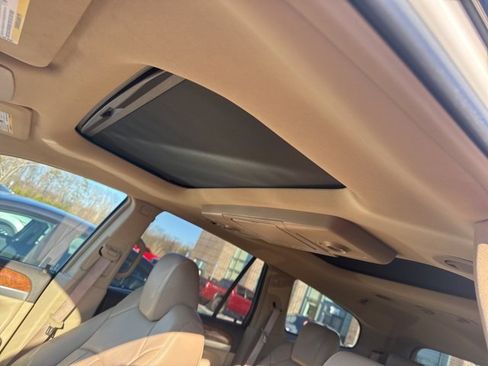 Used 2010 Buick Enclave CXL w/ Trailering Provision Package image 4