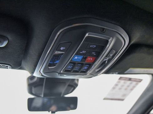 Used 2024 Jeep Wagoneer Launch Edition image 32