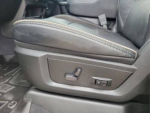 Used 2024 RAM 2500 Laramie w/ Safety Group AWD/4WD image 12