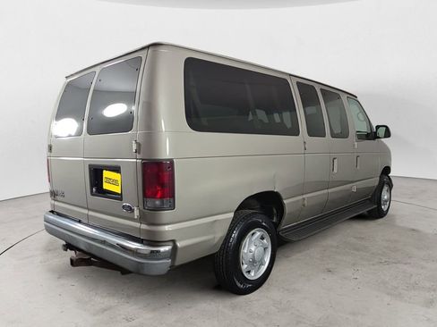 Used 2002 Ford E-350 and Econoline 350 XLT image 5