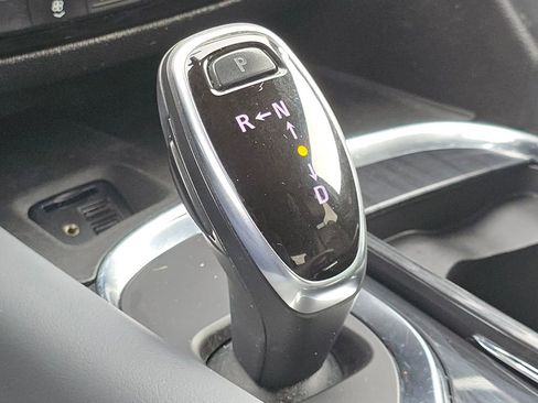 Used 2020 Buick Enclave Essence w/ Sport Touring Edition image 33