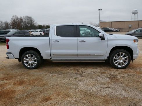 New 2026 Chevrolet Silverado 1500 High Country image 2