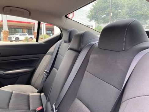 Used 2025 Nissan Altima 2.5 SV FWD image 9