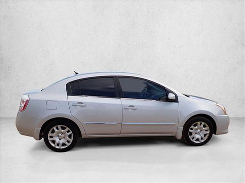 Used 2010 Nissan Sentra 2.0 S FWD image 5