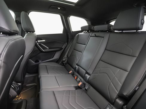 Used 2025 BMW X1 xDrive28i w/ Premium Package image 23