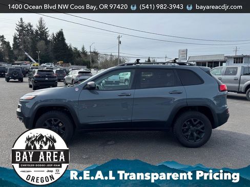 Used 2014 Jeep Cherokee Trailhawk w/ Leather Interior Group image 10