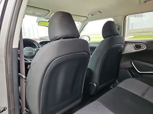 Used 2023 Kia Soul LX w/ Option Group 015 FWD image 18