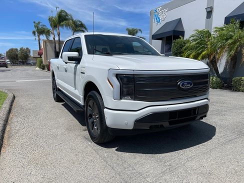Used 2022 Ford F150 Lightning Lariat w/ Max Trailer Tow Package AWD/4WD image 4