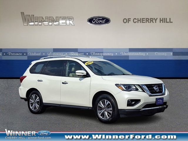 Used 2019 Nissan Pathfinder SL AWD/4WD image 1