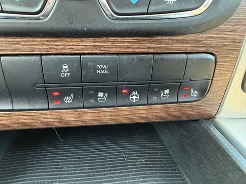 Used 2014 RAM 1500 Laramie w/ Protection Group image 19