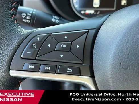 New 2025 Nissan Versa SR w/ Trunk Package image 11