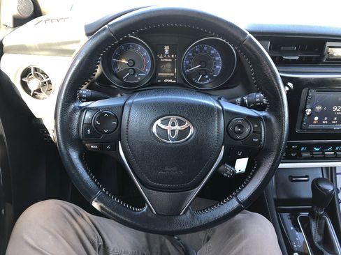 Used 2018 Toyota Corolla iM image 12