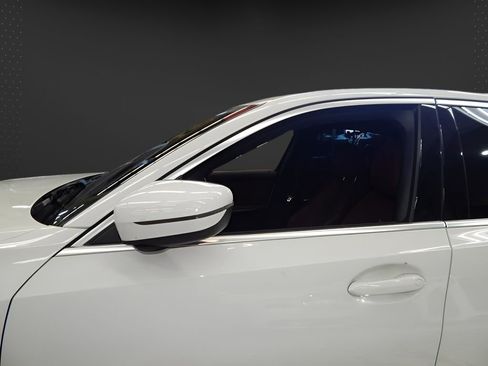 Used 2025 BMW 330i xDrive Sedan w/ M Sport Package image 11