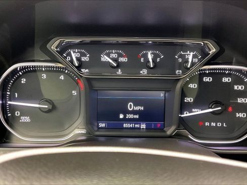 Used 2022 GMC Sierra 2500 AT4 image 22