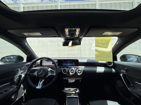 Used 2025 Mercedes-Benz CLA 250 image 5