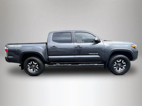 Used 2021 Toyota Tacoma TRD Off-Road w/ Technology Package image 5