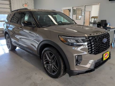 New 2026 Ford Explorer ST image 7