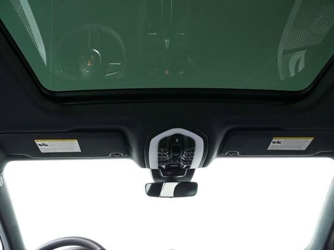 Certified 2026 Porsche Macan Turbo AWD/4WD image 19