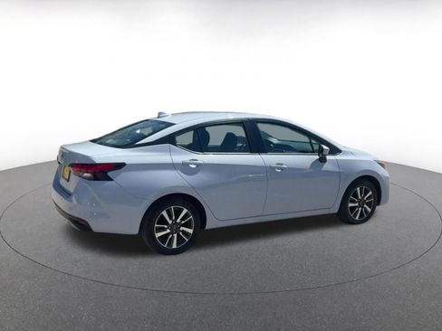 Used 2025 Nissan Versa SV image 14