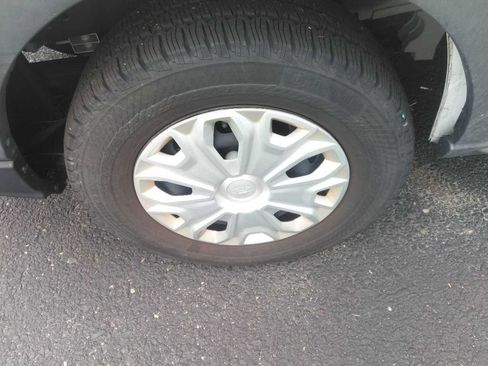 Used 2023 Ford E-Transit Medium Roof RWD image 9