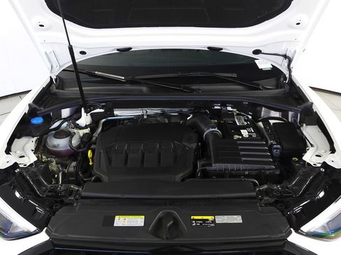 Used 2022 Audi Q3 2.0T Premium w/ Black Optic Sport Package image 6