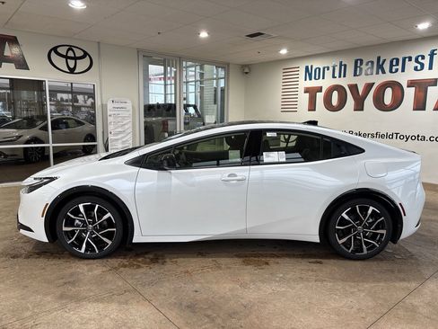 New 2026 Toyota Prius Plug-In Hybrid image 7