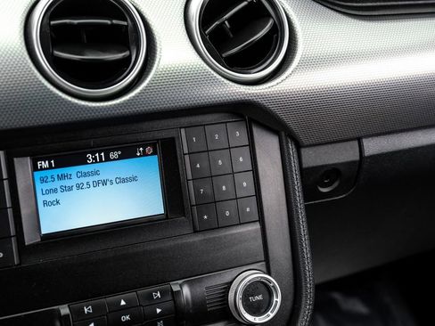 Used 2022 Ford Mustang GT RWD image 21