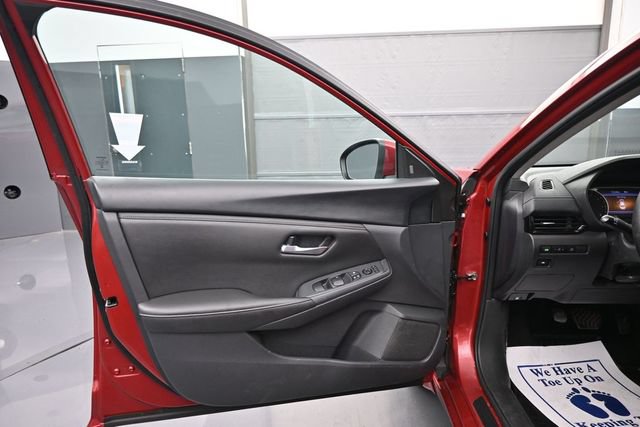 Used 2024 Nissan Sentra SV FWD image 9