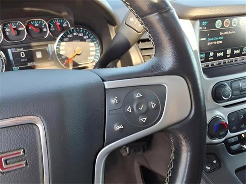 Used 2020 GMC Yukon SLT w/ Premium Edition image 19