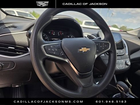 Used 2025 Chevrolet Malibu LT FWD image 16