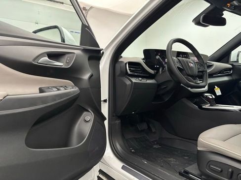 New 2026 Buick Envista Avenir image 15