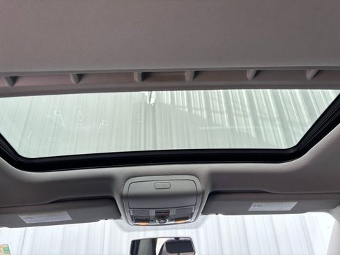 Used 2018 Volkswagen Passat 2.0T SE w/ SE Lighting Package image 31