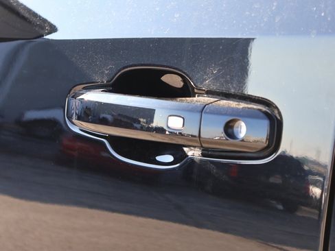 Used 2024 Chevrolet Silverado 1500 ZR2 image 19