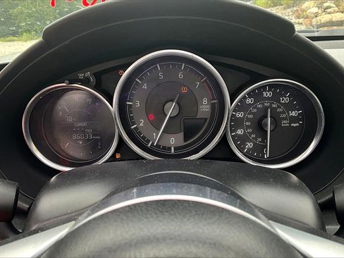 Used 2016 MAZDA MX-5 Miata Sport image 18