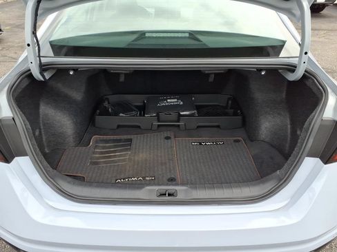 Certified 2024 Nissan Altima 2.5 SR w/ SR Premium Package AWD/4WD image 13