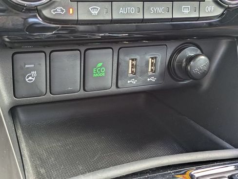 Used 2025 Mitsubishi Eclipse Cross AWD image 24