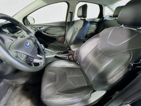 Used 2015 Ford Focus SE image 19
