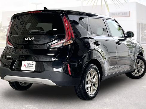 Used 2024 Kia Soul LX w/ Option Group 015 FWD image 32