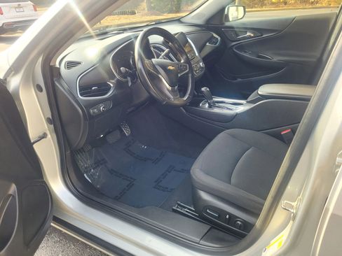 Used 2016 Chevrolet Malibu LT image 19