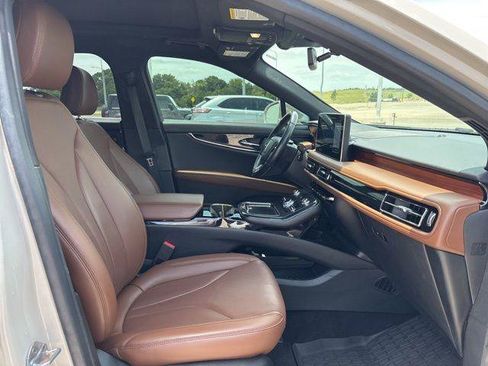 Used 2023 Lincoln Nautilus Reserve AWD/4WD image 14