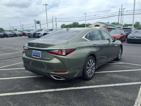 Used 2023 Lexus ES 350 w/ Accessory Package (Z2) image 7