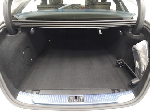 Used 2024 Mercedes-Benz S 63 AMG S w/ Carbon Fiber Exterior Package image 35