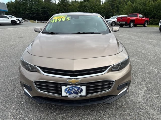 Used 2018 Chevrolet Malibu LT w/ Driver Confidence Package FWD image 9
