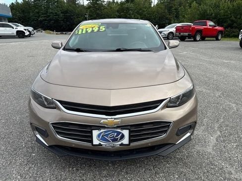 Used 2018 Chevrolet Malibu LT w/ Driver Confidence Package FWD image 9