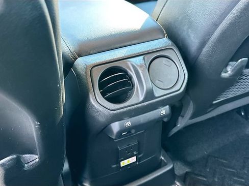 Used 2024 Jeep Wrangler Unlimited Sahara w/ Technology Group AWD/4WD image 26