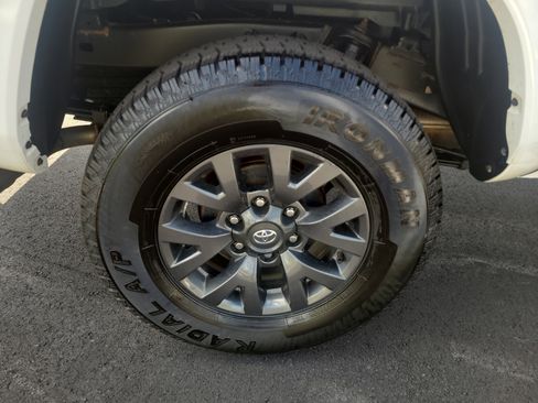 Certified 2023 Toyota Tacoma SR5 image 11