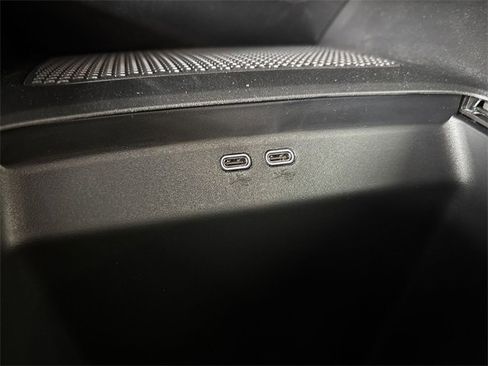 Certified 2025 Chevrolet Blazer EV RS image 32