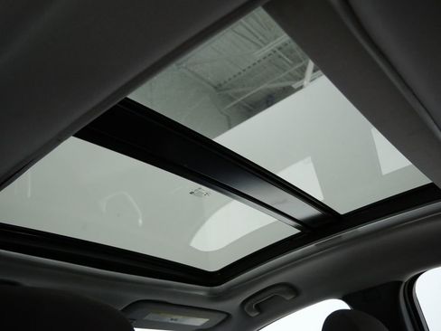 Used 2022 Chevrolet Malibu LT image 4