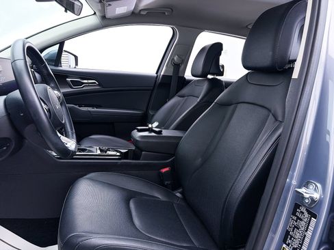 Used 2024 Kia Sportage EX FWD image 18